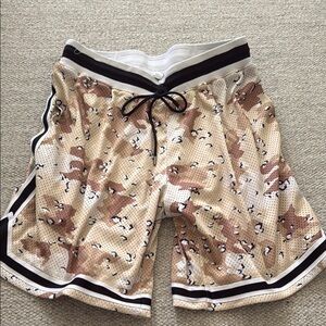 John Elliott Men’s Basketball shorts